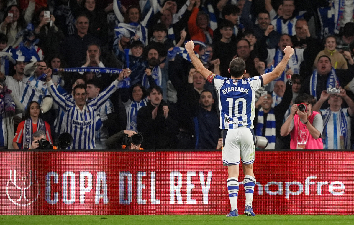    Полузащитник "Реал Сосьедад" Микель Оярсабаль  Juan Manuel Serrano Arce/Getty Images