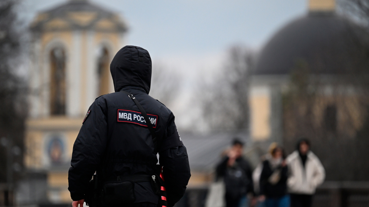    Зима. Полиция. РИА