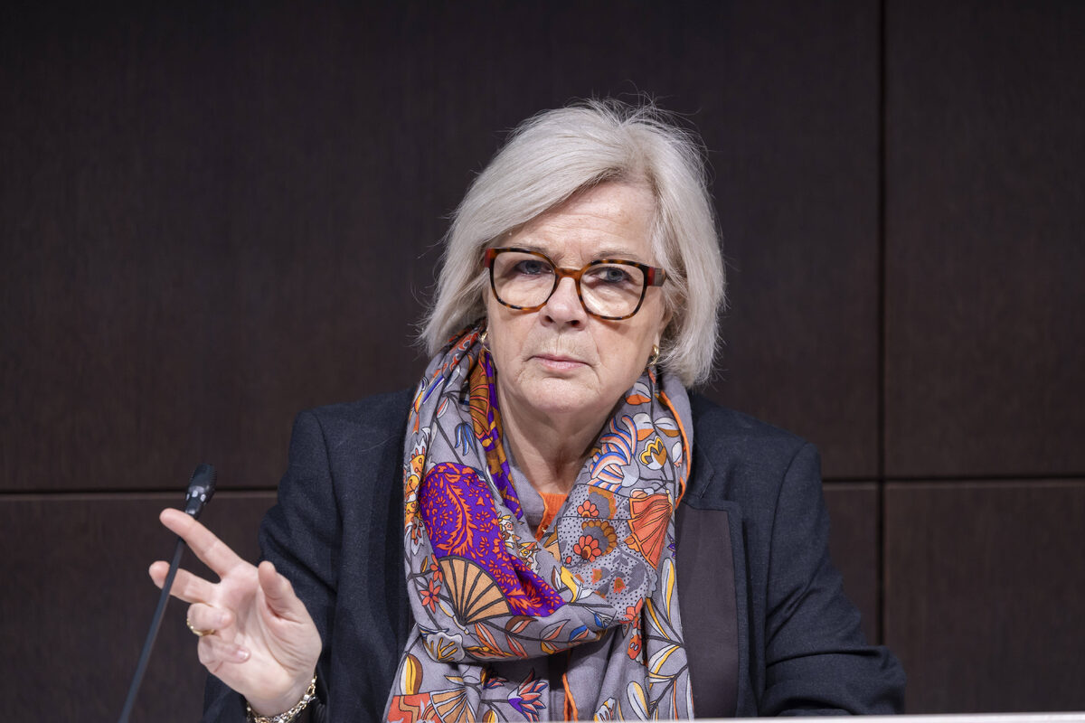    Катрин Вотрен министр вооруженных сил Франции