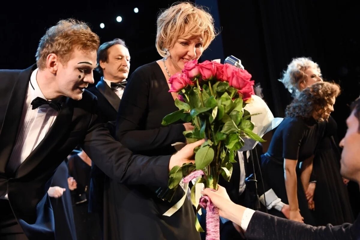    Елена Яковлева после спектакля «Театр» в постановке Владимира Панкова.