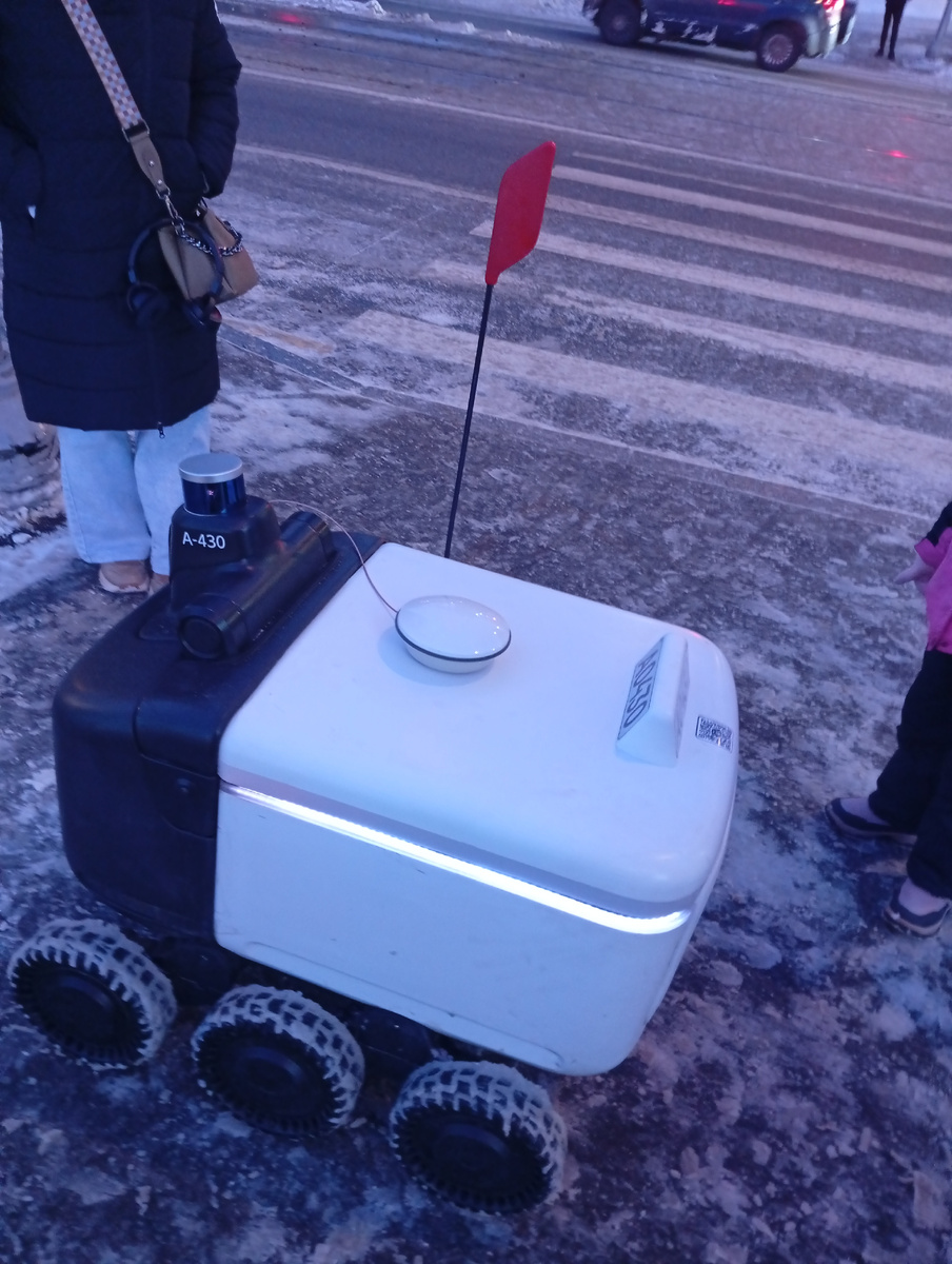 Говорят, что я робот. Но это не я:) Хотя фото мое