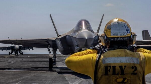    © REUTERS / US Navy