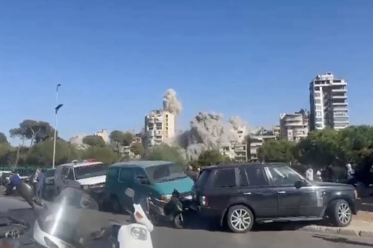    На шоссе в аэропорт Бейрута при атаке дрона погибли трое человек