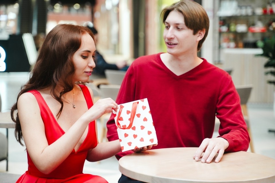    Милые презенты могут быть не слишком дорогими Светлана МАКОВЕЕВА