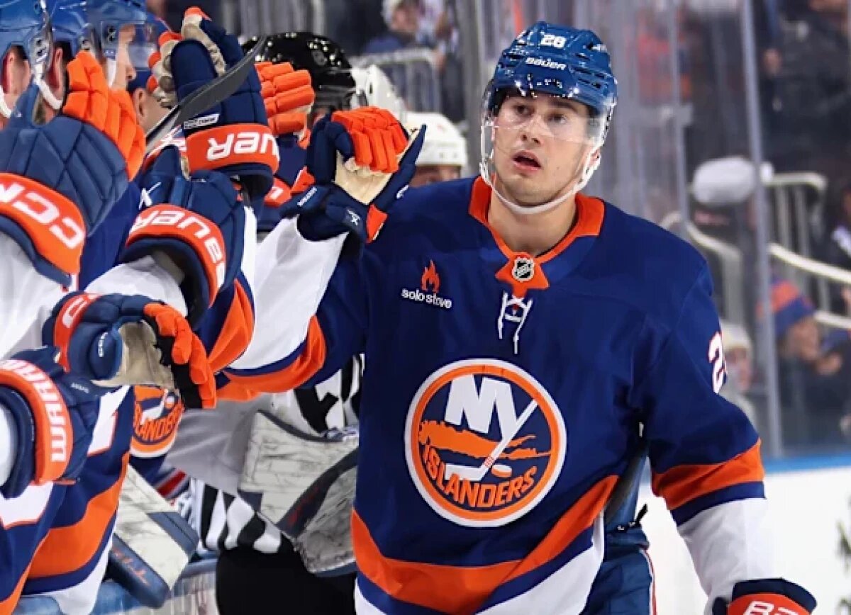     The Hockey News: возвращение Романова может осложнить манёвры «Айлендерс» под потолком зарплат