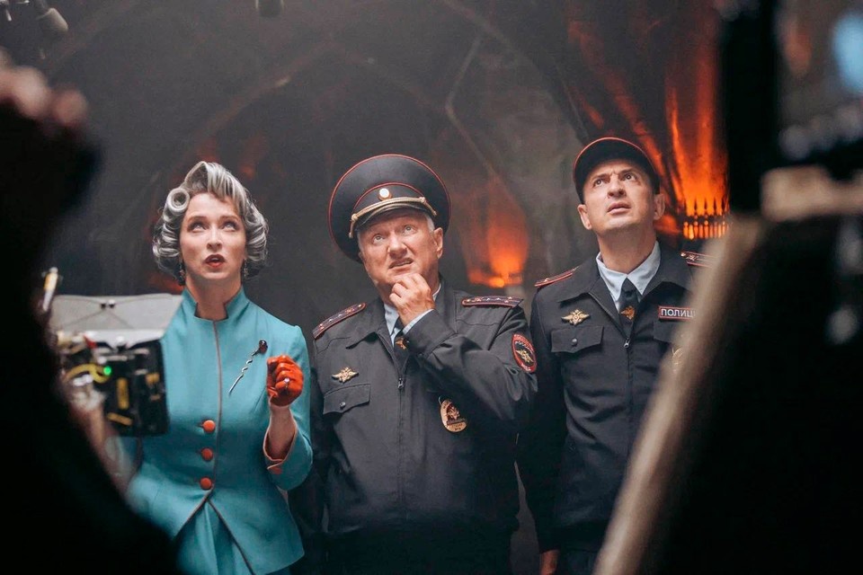    Полицейский в «Домовенке Кузе-2» (с Екатериной Стуловой и Олегом Комаровым). Фото: Кадр из фильма