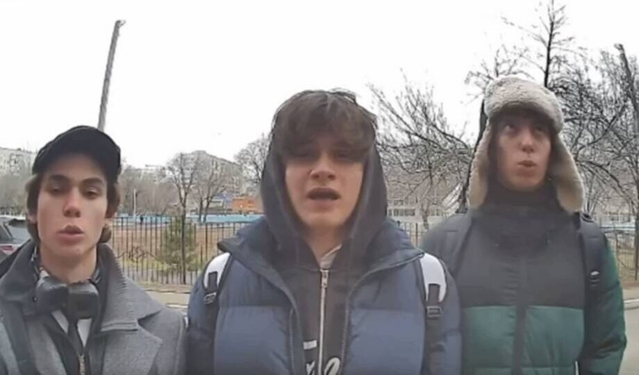 Музыка от зуммеров: школьники из Оренбурга записывают песни на камеру домофона