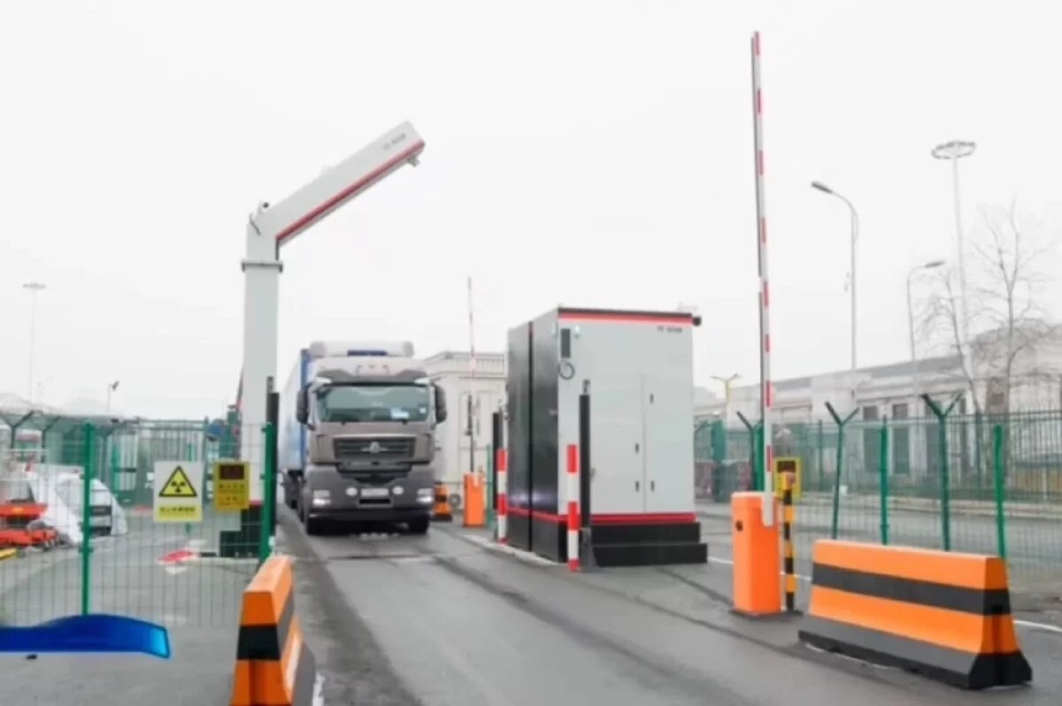    На границе с Китаем новый комплекс ускорил досмотр машин до секунд