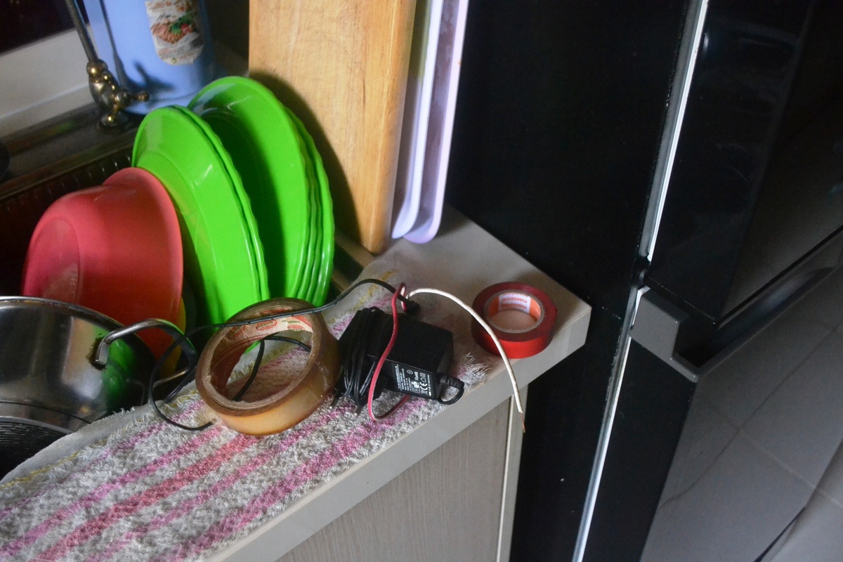 Вьетнам. Вот этим он отремонтировал холодильник