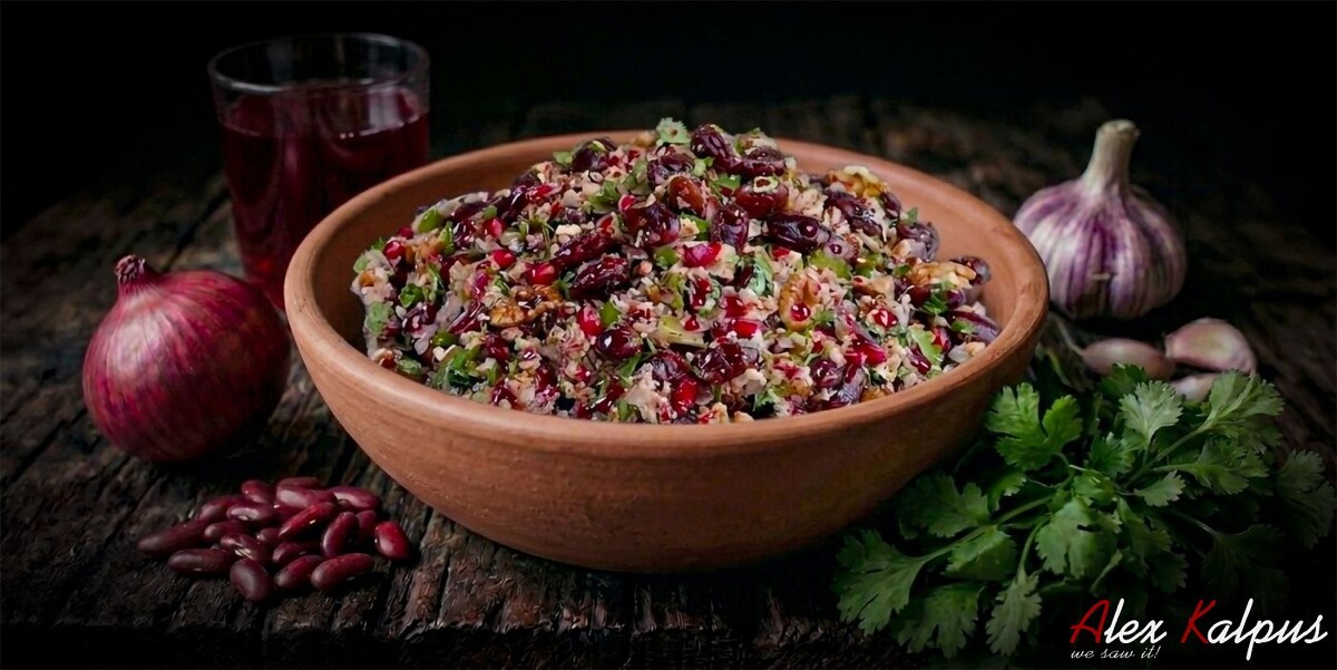 Постный салат из фасоли с гранатом и орехом по-грузински