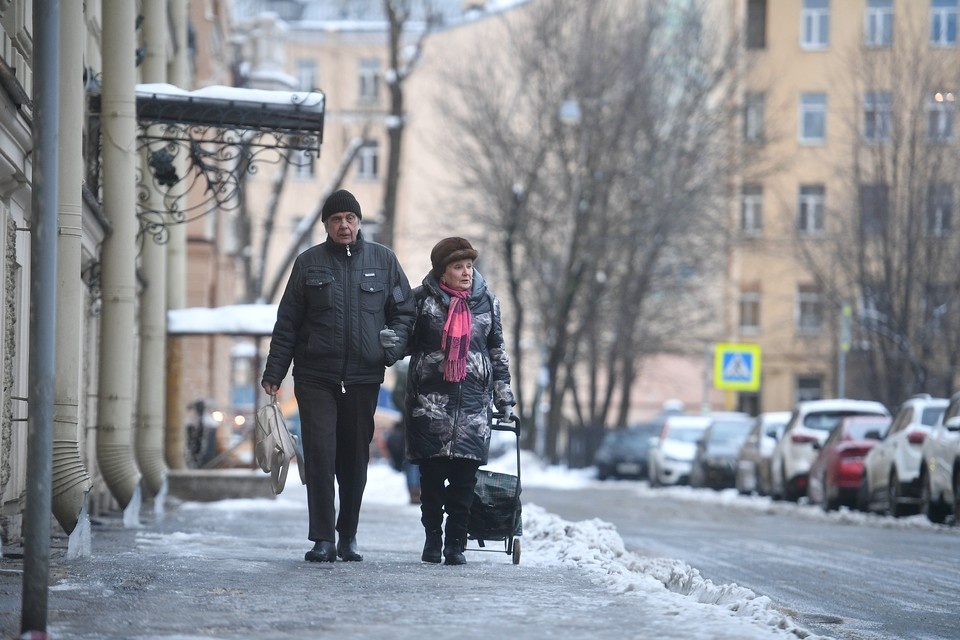    Температура воздуха в Петербурге поднимется от 0 до +2 градусов. Алексей БУЛАТОВ