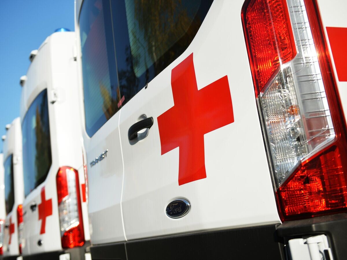    Машины скорой помощи | © РИА Новости / Павел Лисицын