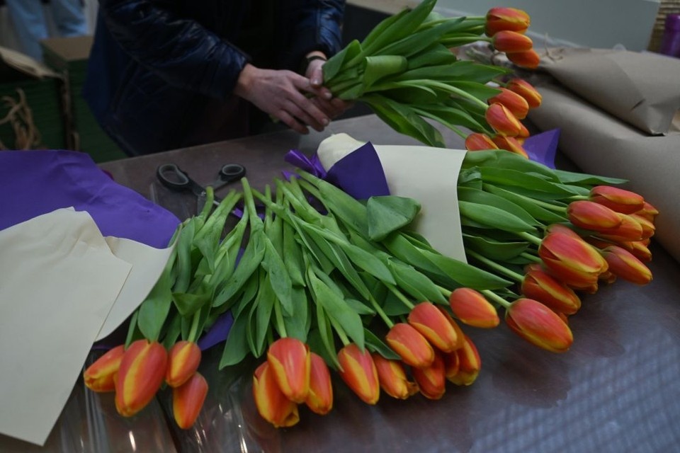    Все цветы прошли фитосанитарный контроль и уже поступают в продажу Евгения ГУСЕВА