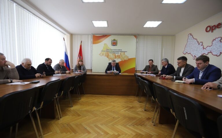    Оренбургский минсельхоз обсудил с молзаводами расчёты за сырое молоко Алла Черкесатова