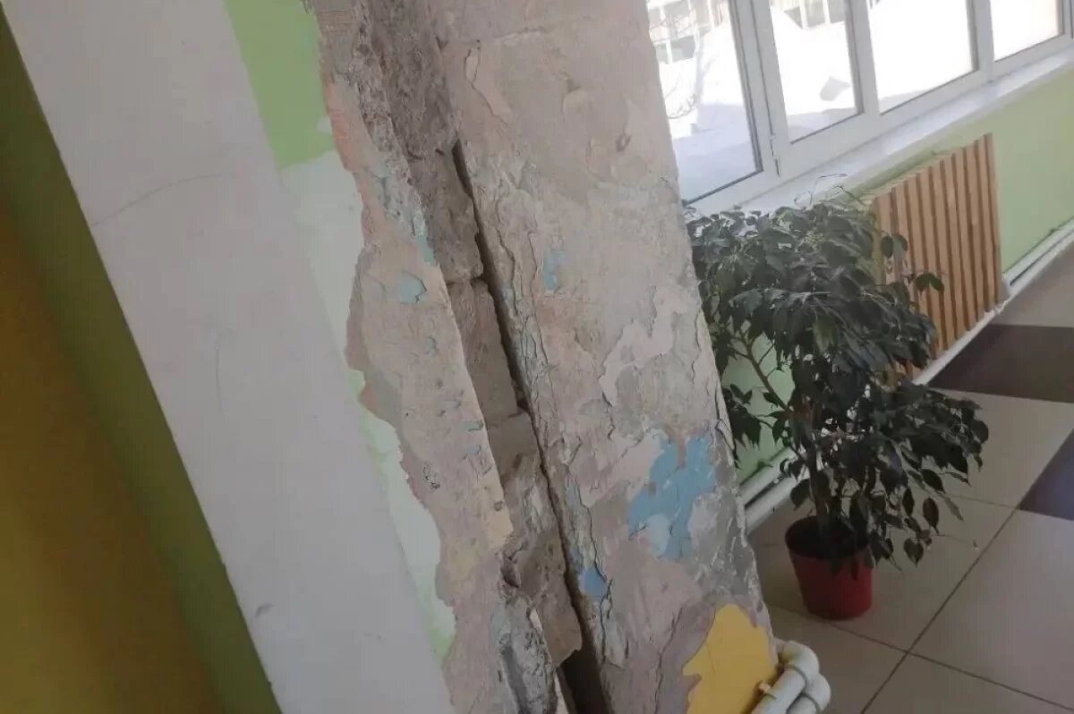    Стены трещат: родители учеников 31-й школы в Петропавловске бьют тревогу