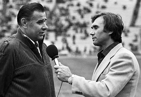 Лев Яшин и Владимир Маслаченко  Из картионок Яндекса