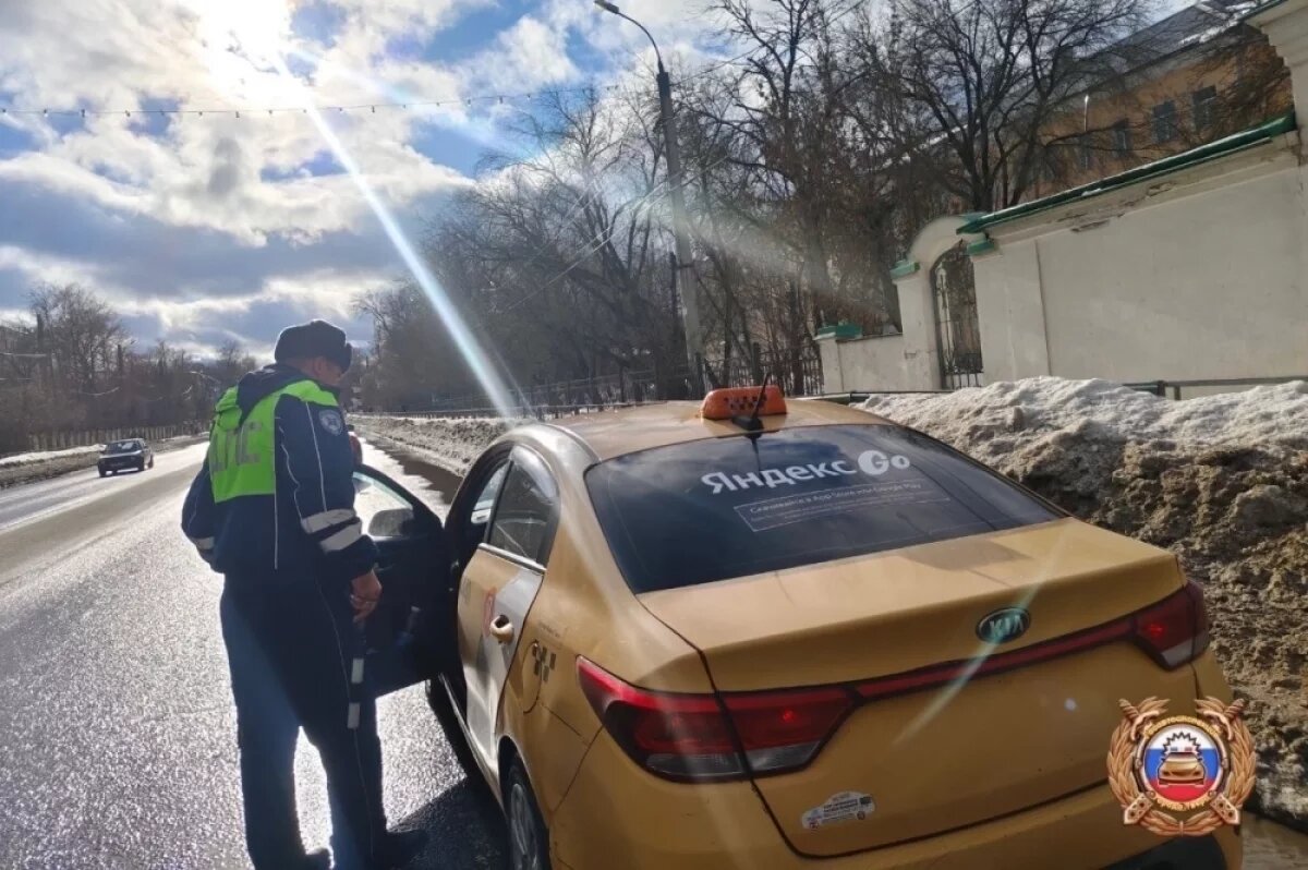    В Твери выявили трёх таксистов без лицензии