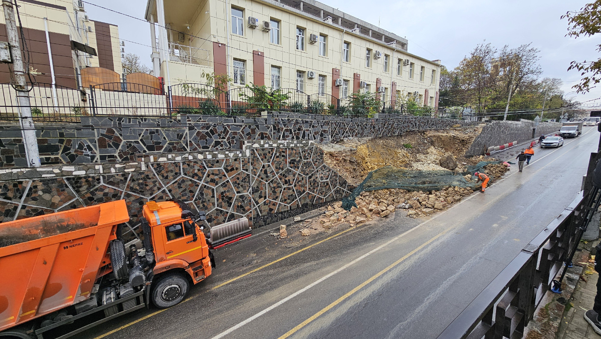 Работы по ликвидации последствий обрушения. 