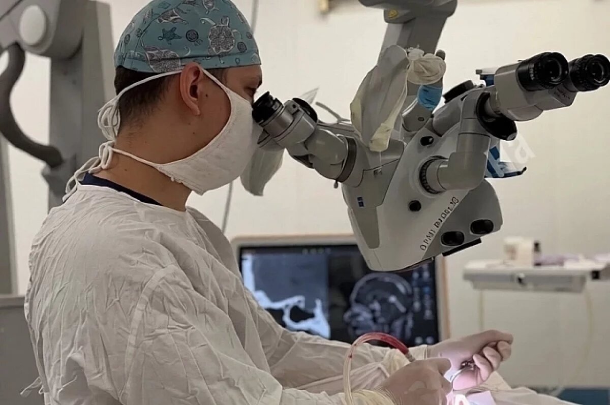    В Стерлитамаке нейрохирурги впервые удалили опухоль мозга через нос