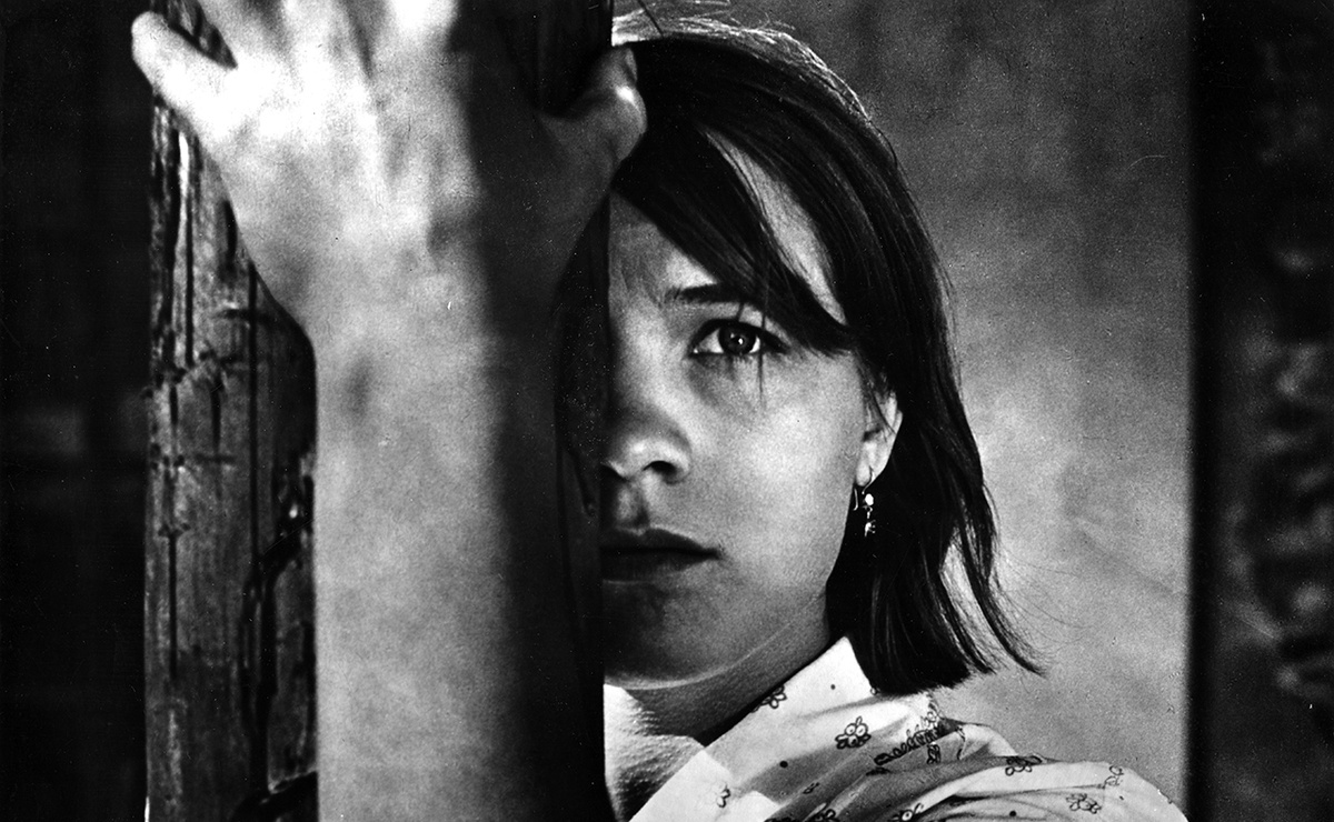 Нина Русланова в фильме "Короткие встречи" (1967)