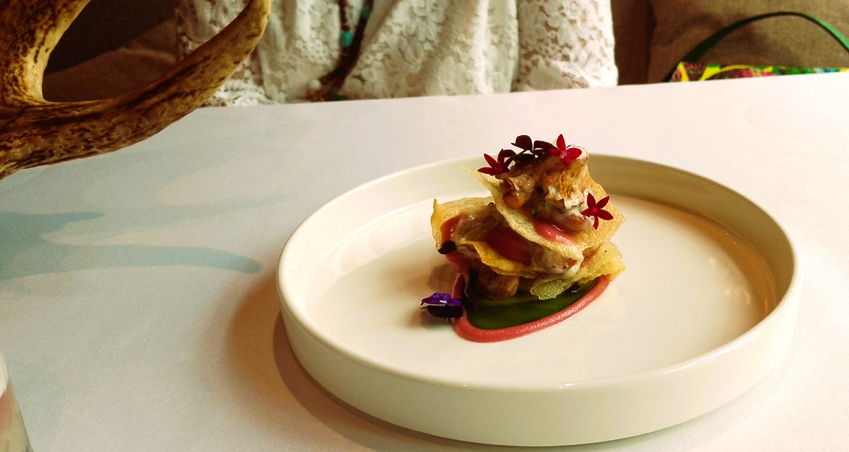 Авторская кухня в ресторане "Брубон". Вкусно, но мало. Блюдо принесли мне на рогах