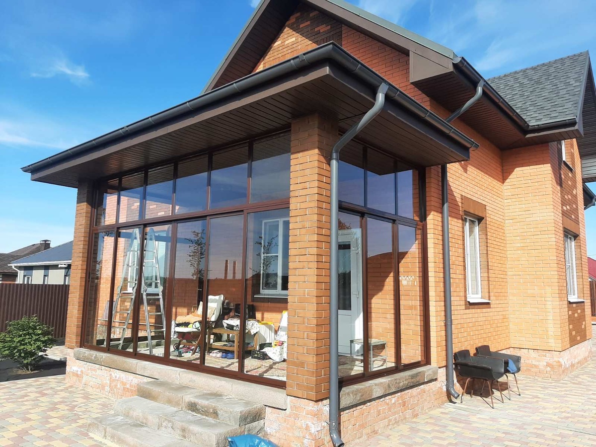 Остекление террасы частного дома. 