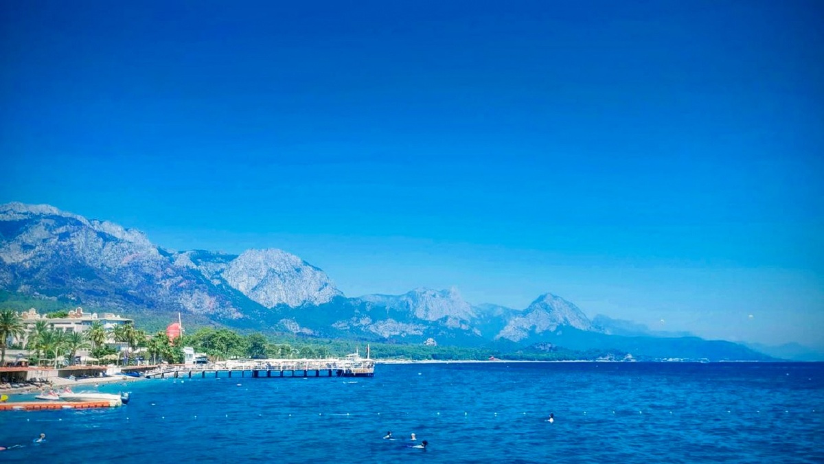 Эскалация напряженности на Ближнем Востоке внесла коррективы в планы российских путешественников.  Фото: Фото: ФедералПресс / Марина Волкова