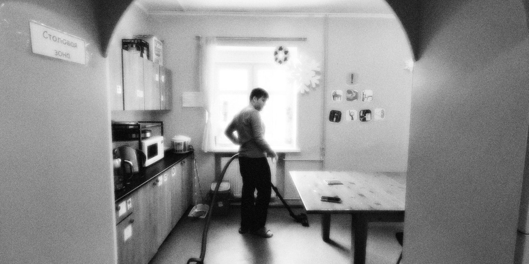 Google Maps и сбоку бантик: у Саши есть две мечты: получить «навсегдашнюю» работу и увидеть Ейск, ведь у этого города есть коса, а косе нуже