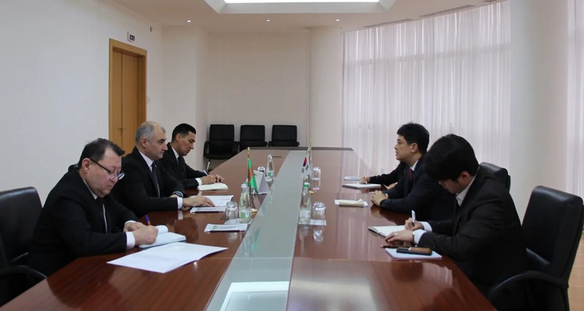    Цветокоррекция оригинального изображения была произведена с использованием ИИ "Ниязов 2.0"