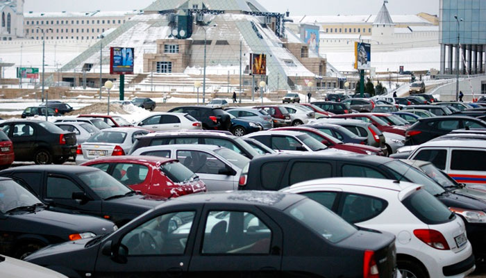 Автомобили российского производства дешевеют, их продажи растут. Фото: 1MI