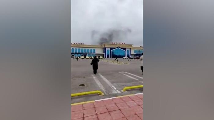 Иранские БПЛА упали на территории аэропорта Нахичевань в Азербайджане. Обложка © Telegram / Новости Азербайджана