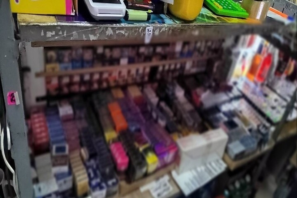    Сигареты без акциза нашли в магазине Энергодара. Фото: ГУ МВД России по ЗО