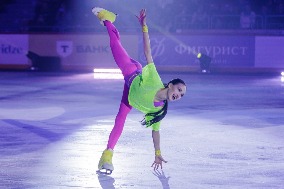   Фигуристка Алина Загитова во время выступления на арене «Трактор» Валерий ЗВОНАРЕВ