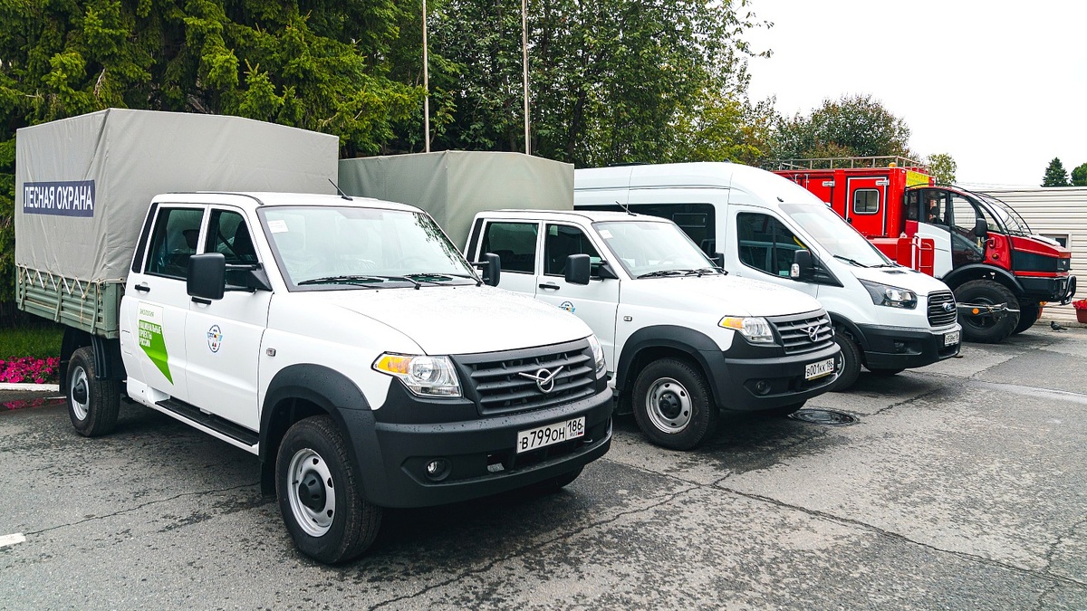    Югра усиливает защиту лесов: новая техника и видеокамеры помогут в борьбе с огнем