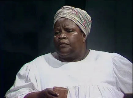 имя Мамы Чолли прочно закрепилось в российском языке. В сериале ее зовут Виктория Руффо, актриса, которая с блеском исполнила эту роль.