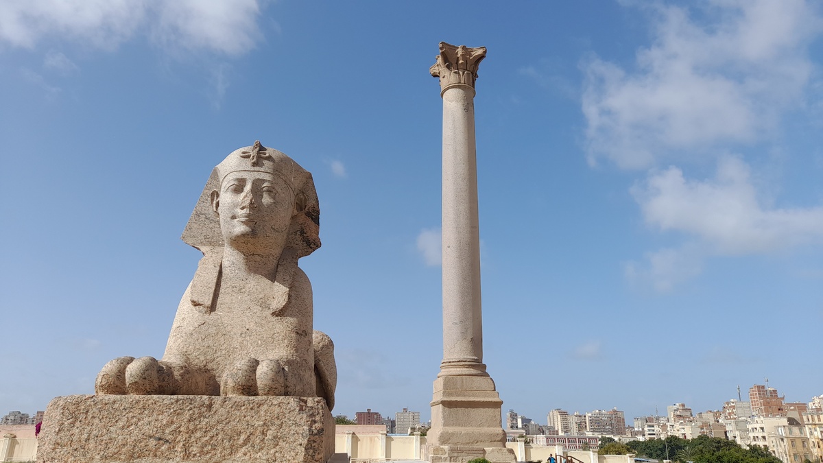 Колонна Помпея и Сфинкс