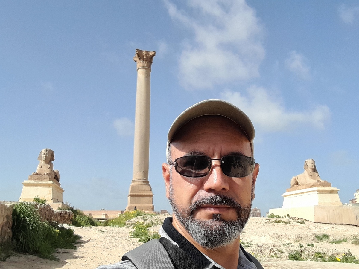 Колонна Помпея и Сфинксы