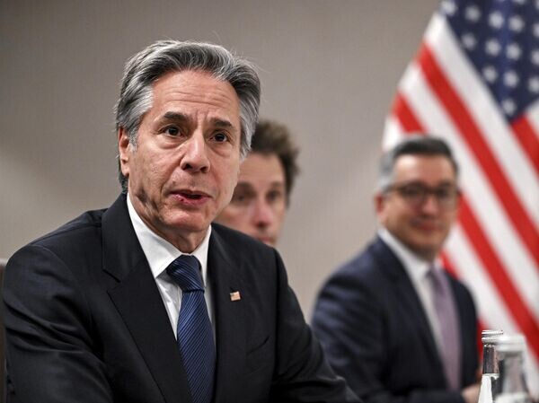    © Andrew Caballero-Reynolds