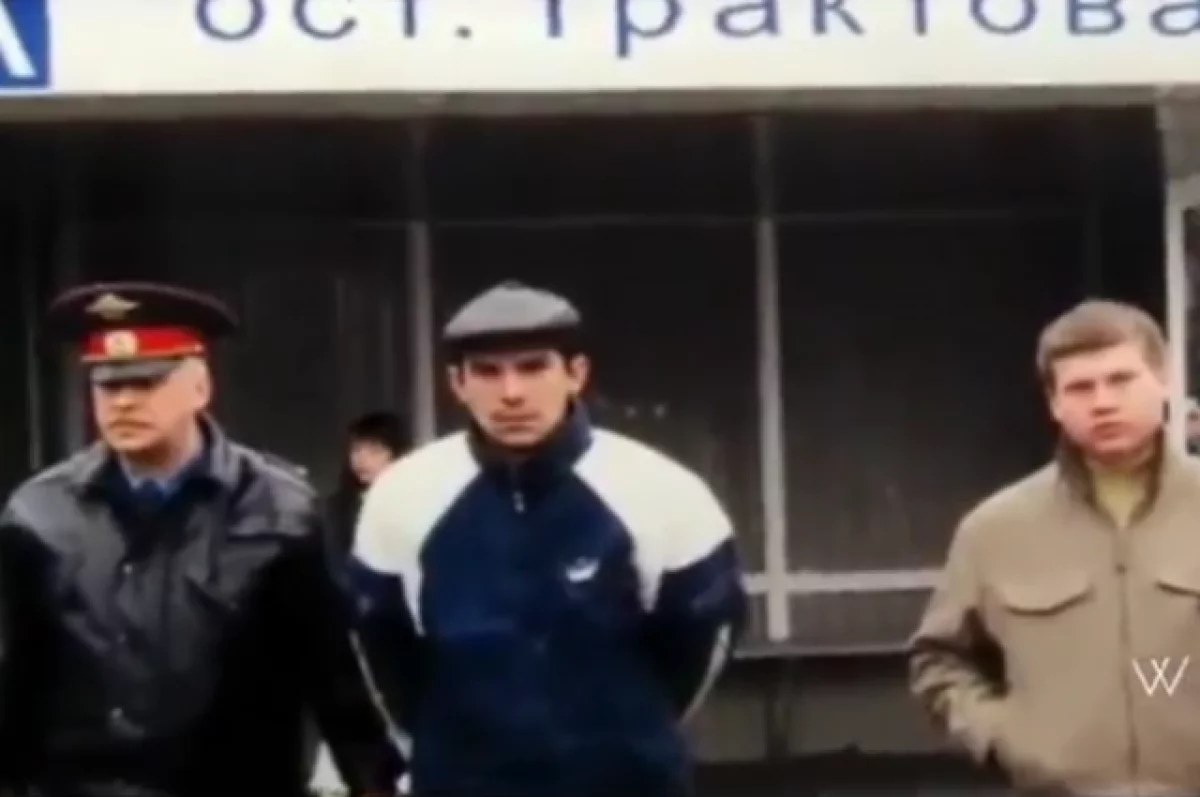 Дмитрий Каримов (в центре). Кадр youtube.com