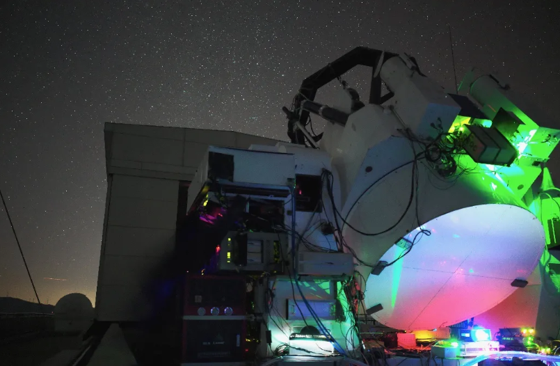    Основной технической проблемой остается необходимость точного наведения лазерного луча на движущийся объект с учетом различных помех