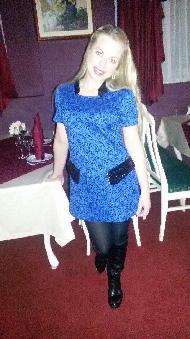 В таком «кафе» и таком виде мы познакомились 