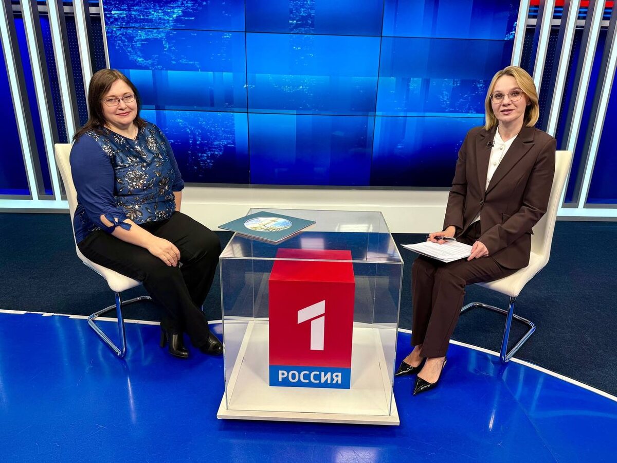    «Краски родной земли» — выставка с весенним настроением