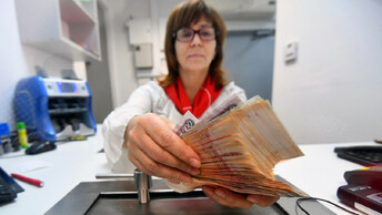 Зачем банки хотят ввести период охлаждения в кассах — и что с этим не так