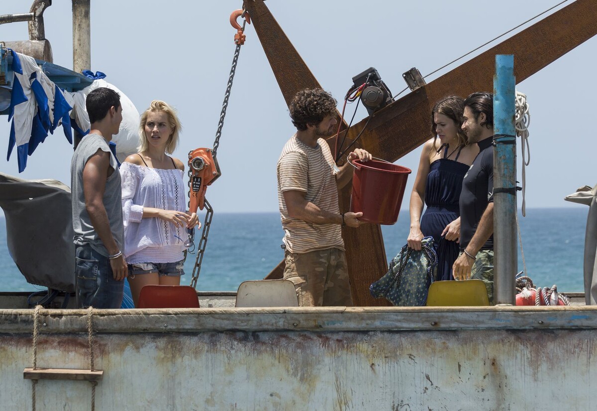 Кадр из фильма Синяя бездна