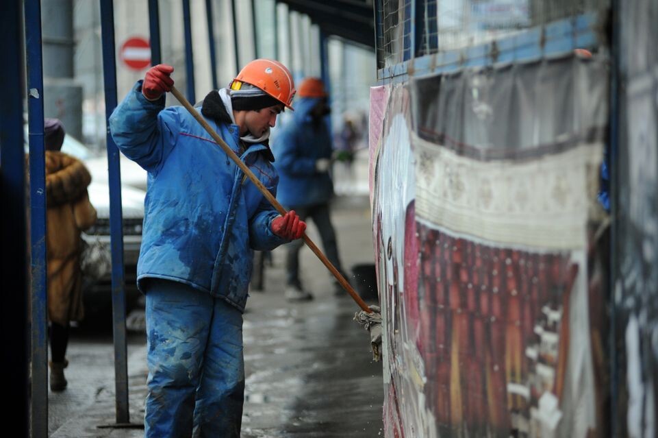    Мигрант из Таджикистана в Москве / Медиасток.рф