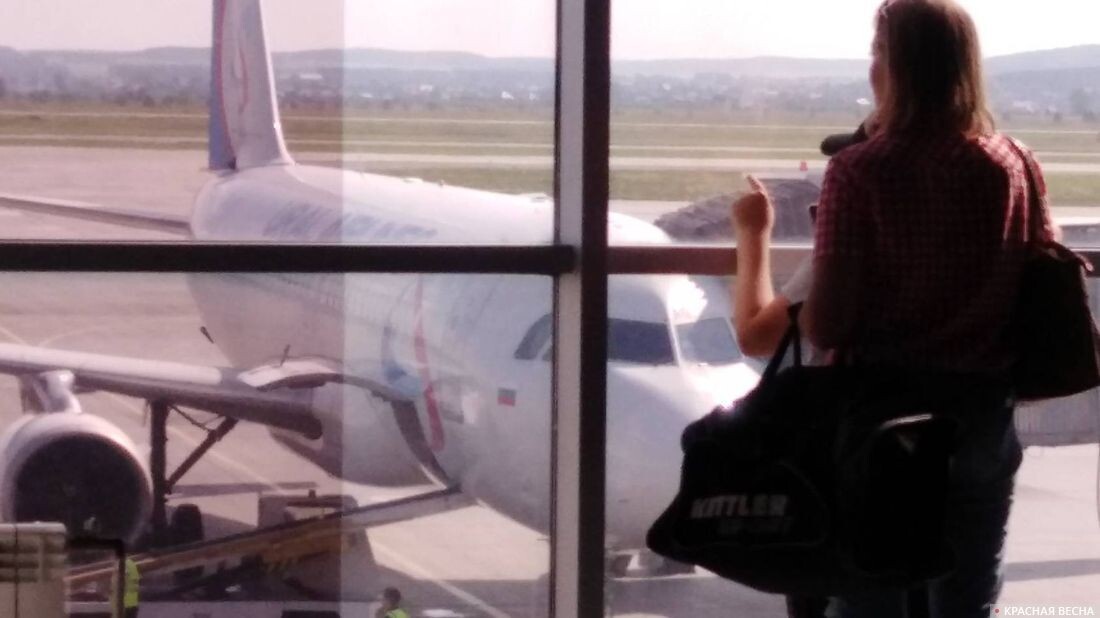     Задержка рейса   
Галина Брусницына (с) ИА Красная Весна