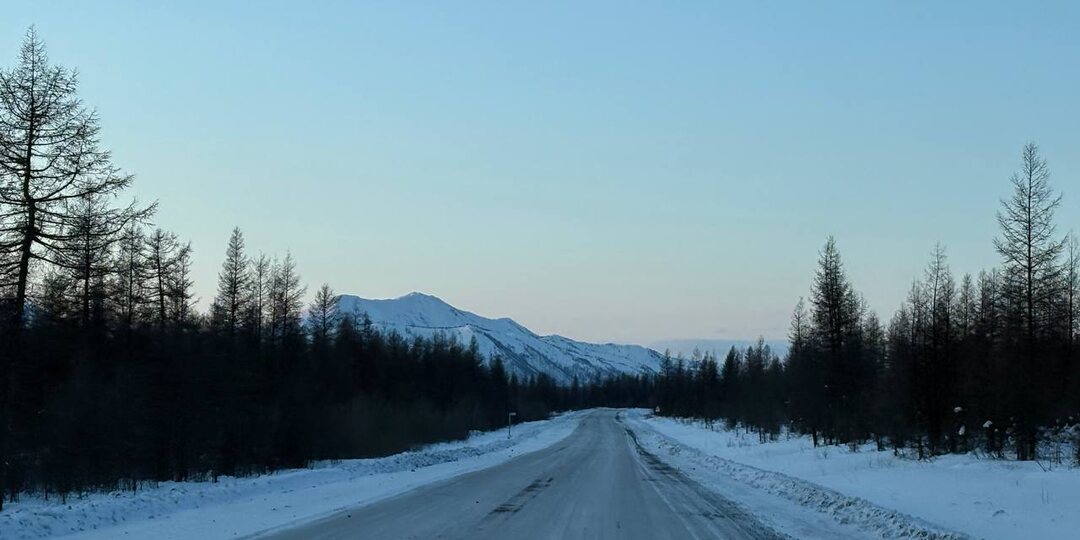 Поздно вечером приехали в посёлок Усть-Нера