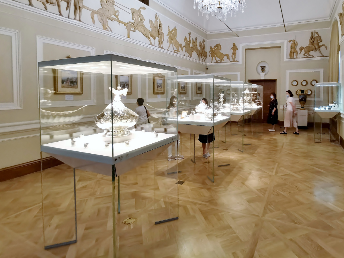 Рыцарский зал. Фото автора.