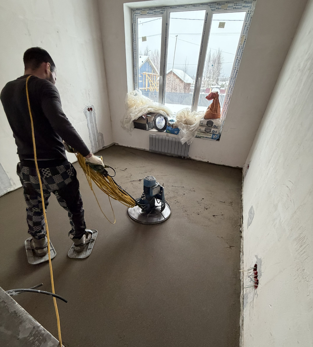 Механизированная полусухая стяжка пола в пгт Тучково, Московская область