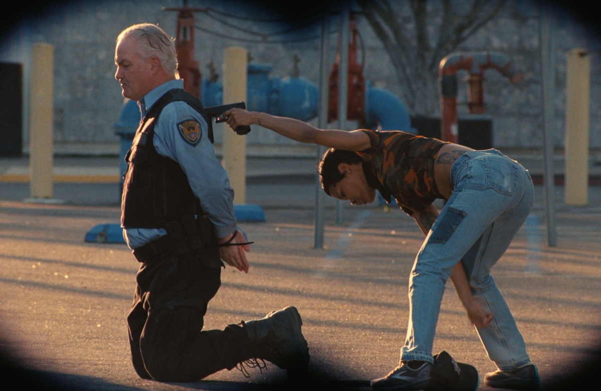 Кадр из фильма "Битва за битвой", реж. Пол Томас Андерсон, 2025. Скриншот